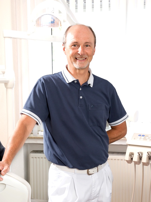 Dr. Manfred Sandmann